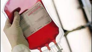 स्वास्थ्यकर्मी ने रिश्वत ले ब्लड की जगह लाल रंग की दवा मिला चढ़ाया ग्लूकोज