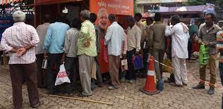 सूरत में श्रमिक अन्नपूर्णा योजना शुरू निर्माण क्षेत्र से जुड़े श्रमिकों को 5 रुपए में मिलेगा भरपेट भोजन