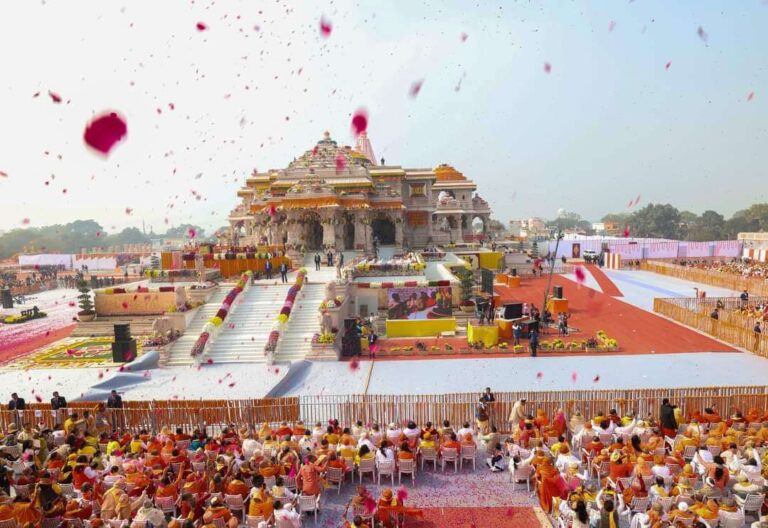 अयोध्या में श्री राम मंदिर प्राण प्रतिष्ठा उत्सव पर शहर में दिवाली के 71 दिन बाद महा दिवाली का माहौल