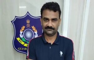 62 व्यापारियों से 4.48 करोड़ की धोखाधड़ी मामले में मास्टरमाइंड खेलू जाट को ट्रांसफर वारंट के जरिए सूरत इको सेल की टीम ने हिरासत में लिया।