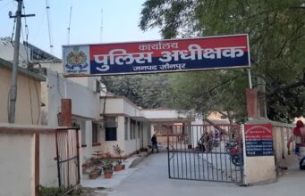 सुल्तानपुर डकैती में मंगेश यादव एनकाउंटर का मामला कोर्ट पहुंच गया।