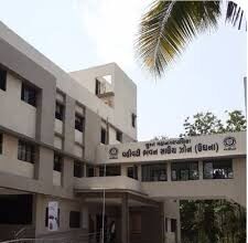 सूरत म्युनिसिपल कमिश्नर और अधिकारियों को हाईकोर्ट की नोटिस, बिना नोटिस के ही डिमोलिशन?