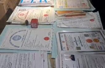 सूरत शहर में फर्जी डॉक्टरों के घोटाले का पर्दाफाश