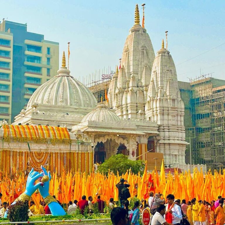 इत्र की फुहार से महकेगा श्याम दरबार