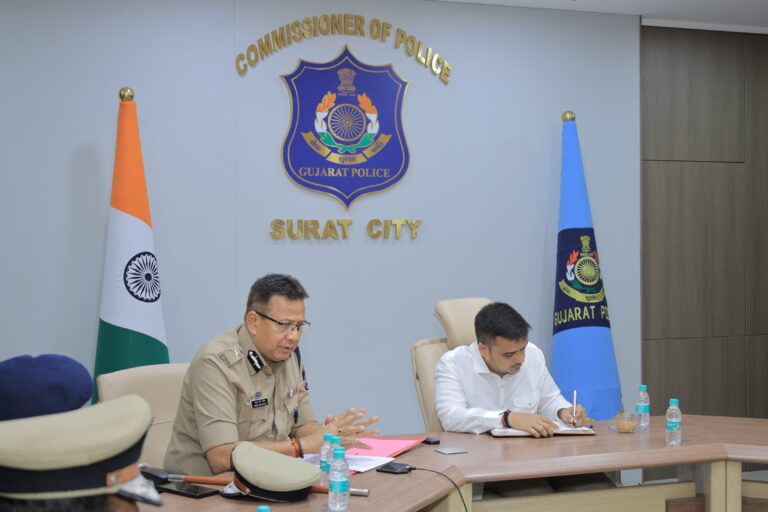 आरजेडी महिला विंग की प्रदेश अध्यक्ष के ट्वीट के बाद पुलिस ने दस्तावेज मंगवाए; चारों युवकों को सत्यापन के बाद रिहा किया गया।