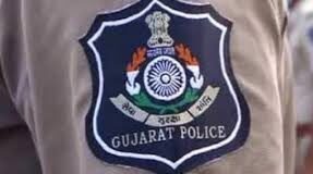 पुलिस सुधार : क़ानून कुछ राज्यों में, लोकतंत्र अभी भी इंतज़ार में भारत में पुलिस सुधार कोई नया विचार नहीं है।