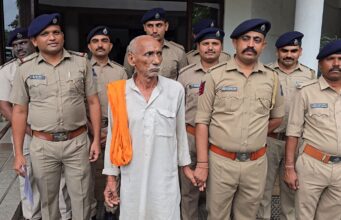 पांच साल से फरार 6 टन माल ठगने वाला आरोपी यूपी से गिरफ्तार – वलसाड पुलिस की बड़ी कामयाबी