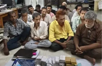 लालगेट पुलिस सोती रही और SMC ने मारा छापा 16 जुआरी पकड़े गए, मुख्य सूत्रधार वॉन्टेड