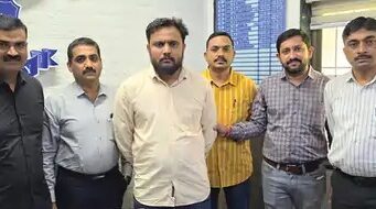 सूरत में नकली वीज़ा फैक्ट्री का पर्दाफाश फर्जी वीज़ा केस में ज़मानत पर