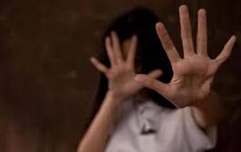 फायर ऑफिसर ने महिला हेड कॉन्स्टेबल से छेड़छाड़ की और हत्या का प्रयास किया, पहले रिश्वत में भी पकड़ा गया था