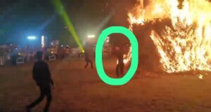 ‘ब्रेक द डिप्रेशन’ अभियान में जादूगर आंचल का ‘एडवेंचर विद फायर’ स्टंट: 151 फीट जंजीरों और 121 तालों से बंधी आग के कुंए से निकली सकुशल