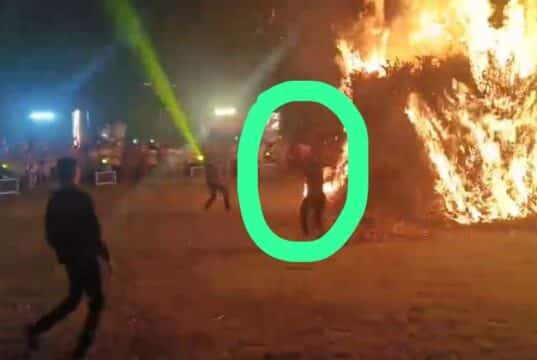 ‘ब्रेक द डिप्रेशन’ अभियान में जादूगर आंचल का ‘एडवेंचर विद फायर’ स्टंट: 151 फीट जंजीरों और 121 तालों से बंधी आग के कुंए से निकली सकुशल