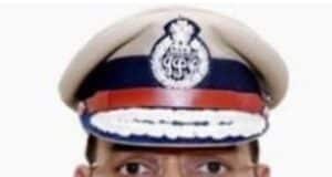 DGP समेत 13 अफसरों पर FIR