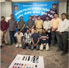 सचीन पुलिस यूको बैंक के ATM में ग्राहकों को ठगकर पैसे चोरी करने की एक अनोखी मॉडस ऑपरेंडी का खुलासा किया