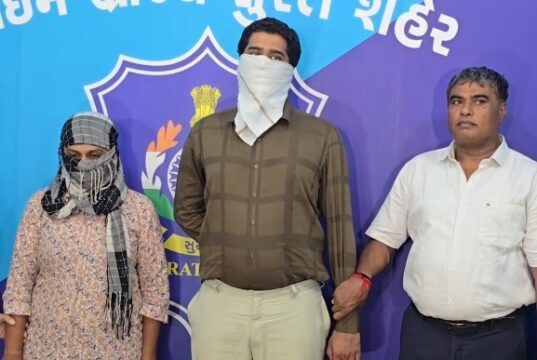 दोस्ती, शारीरिक संबंध, स्पाई वीडियो, ब्लैकमेल और फिरौती का खेल