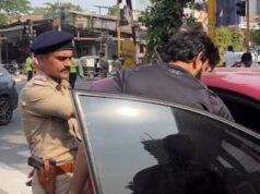 क्या पुलिस पर ही ट्रैफिक नियम लागू नहीं होते? गांधीनगर के आदेश के बावजूद ‘Police’ लिखे वाहनों में Black Film!