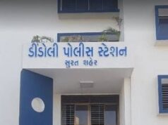 सूरत के डिंडोली में बंद कमरे से 30 वर्षीय युवक का शव मिलने से सनसनी, सिर पर चोट के निशान; मध्य प्रदेश के तीन रूममेट्स लापता, पुलिस जांच में जुटी।